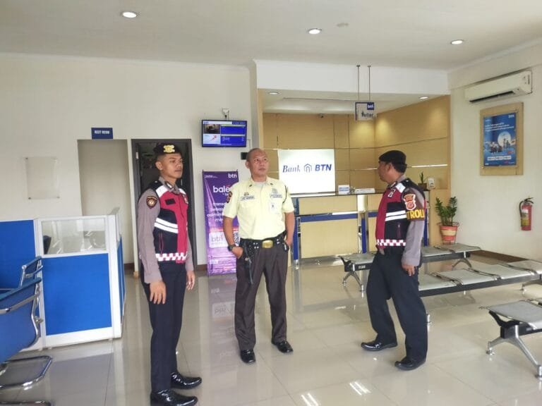 Sat Samapta Polres Ciamis Koorkom Bersama Satpam Perbankan Antisipasi Bahaya Kamtibmas