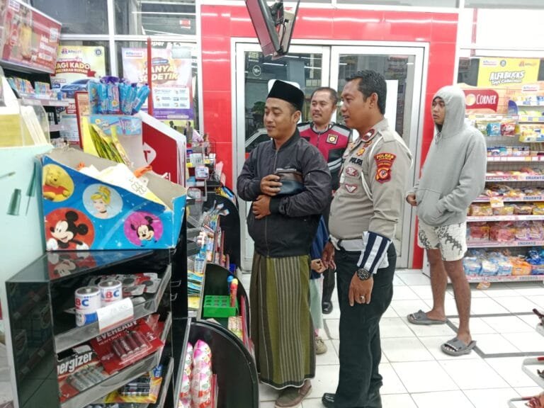 Hadapi Pilkada Serentak, Polsek Banjarsari Polres Ciamis Intensifkan Patroli Biru di Masyarakat