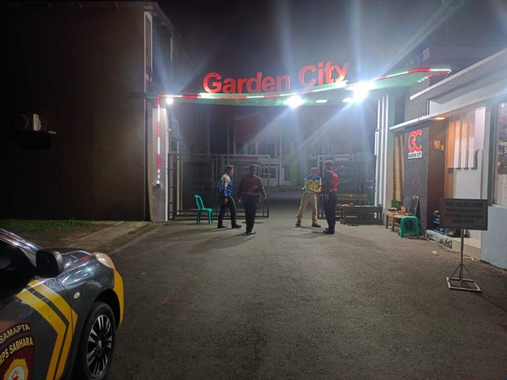 Humanis, Personel Samapta Polres Ciamis Patroli Perum Garden City Beri Imbauan Kamtibmas