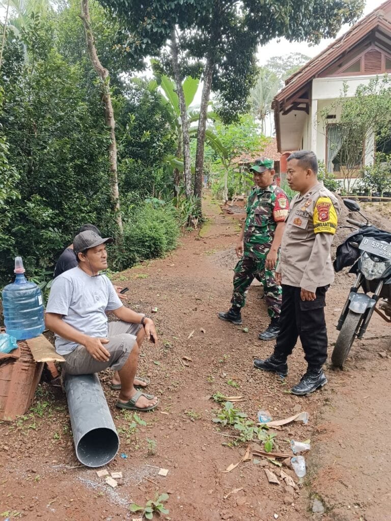 Cooling System, Polsek Rajadesa Polres Ciamis Koorkom Bersama Tokoh di Desa Sirnabaya