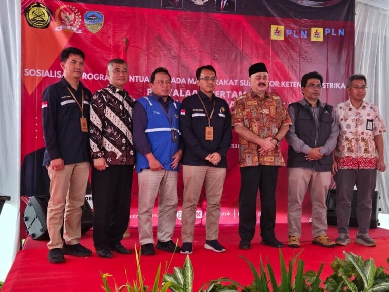 Dalam Memperingati Hari Pahlawan, PLN UP3 Tasikmalaya Wujudkan Sambungan Listrik Gratis Melalui Program Bantuan Pasang Baru Listrik (BPBL)