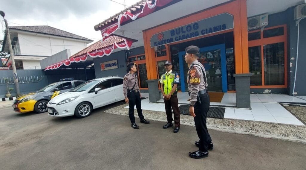 Patroli Kamtibmas, Sat Samapta Polres Ciamis Datangi Objek Vital Nasional di Kabupaten Ciamis