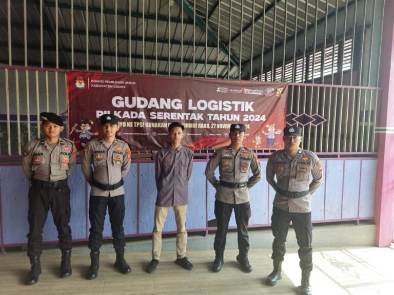 Ops Mantap Praja, Polres Ciamis Siagakan Anggota Pengamanan di Gudang Logistik KPU