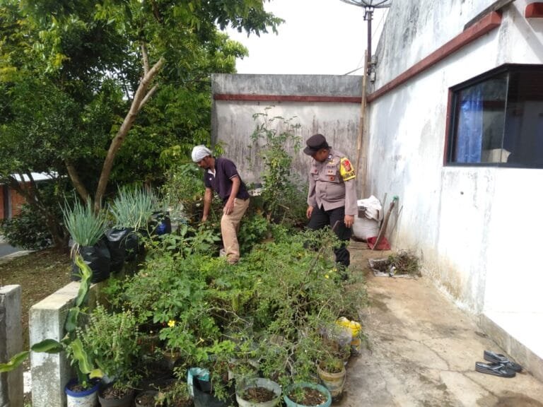 Cooling System, Polsek Kawali Polres Ciamis Patroli Kamtibmas ke Warga Desa Mulyasari