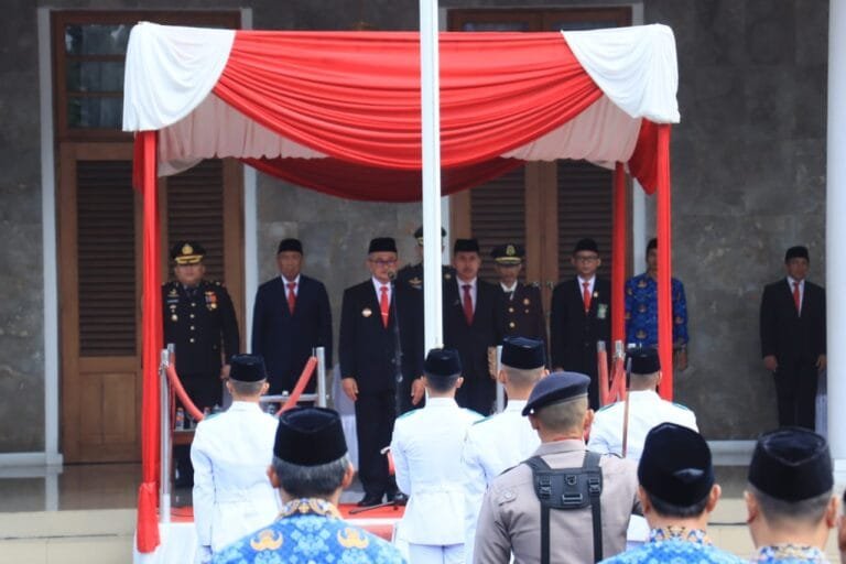 Wakapolres Ciamis Ikuti Upacara Peringatan Hari Pahlawan 2024 Tingkat Kabupaten Ciamis