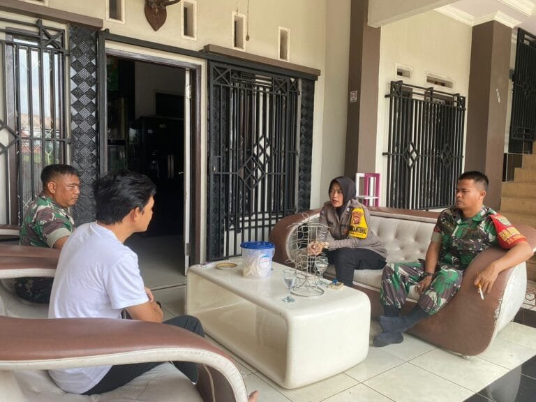 Cooling System, Anggota Polsek Ciamis Koorkom Kamtibmas ke Mekarjadi Jelang Pilkada Serentak
