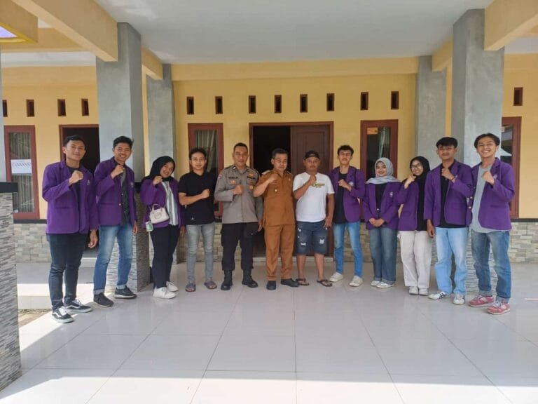 Polsek Ciamis Polres Ciamis Monitoring KKN Mahasiswa Unigal di Desa Gunung Sari