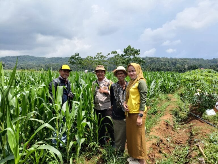 Dukung Program Asta Cita, Polsek Cipaku Polres Ciamis Datangi Poktan Manfaatkan Lahan Kering
