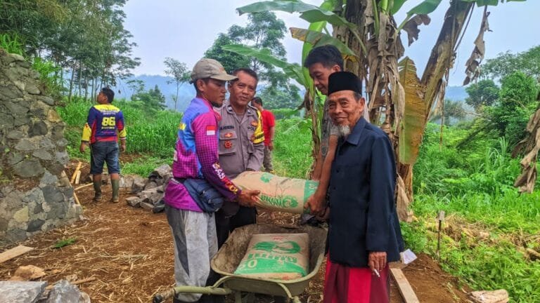 Cooling System, Polsek Cipaku Koorkom Bahaya TPPO dan Jaga HanPangan ke Warga Jalatrang