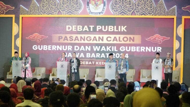 Karo Ops Polda Jabar Pimpin Pengamanan Debat Publik Kedua Pilgub Jabar 2024 di Cirebon.