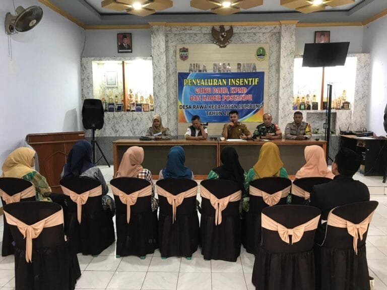 Polsek Kawali Monitoring Distribusi Insentif Kader Posyandu, KPMD dan Guru Paud di Desa Rawa