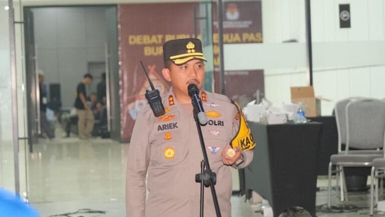 Polisi Sukses Pimpin Pengamanan Debat Kedua Cabup dan Cawabup Kab. Subang
