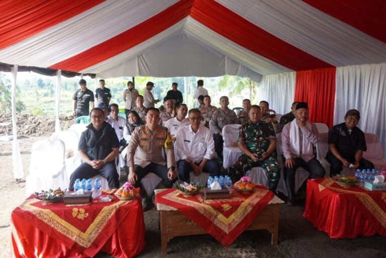 Kapolres Cianjur Hadiri Launching Gugus Tugas Polri Dukung Ketahanan Pangan Serentak Secara Virtual Melalui Zoom Meeting