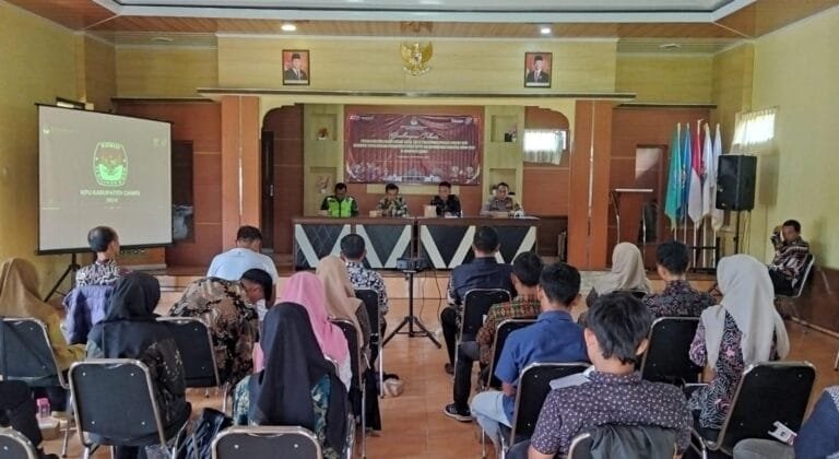 Soliditas TNI -Polri Pilkada Harmonis, Polsek dan Koramil Ciamis Monitoring Bimtek di Gunung Sari