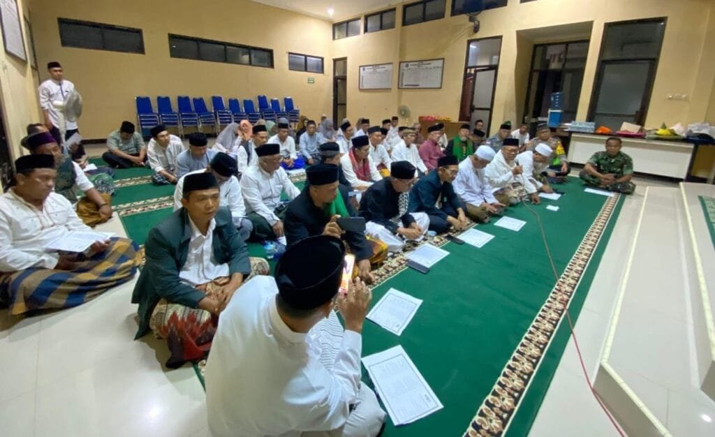 Jelang Pencoblosan, Kapolsek dan Forkopimcam Pamarican Ciamis Gelar Istigosah Demi Pilkada Harmonis