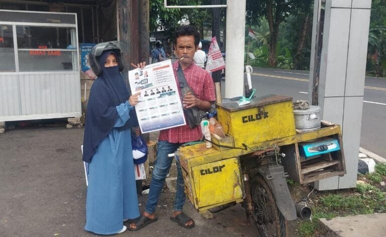 Polres Ciamis Siagakan Personel Pengamanan Tim Calon Gubernur Jabar ke Warga Cijeungjing