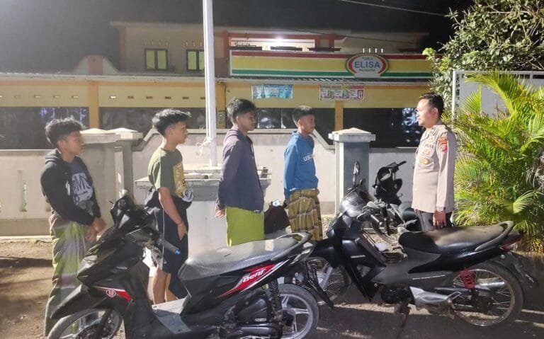 Berikan Rasa Nyaman, Polsek Rajadesa Polres Ciamis Intens Patroli KRYD ke Pemukiman Warga