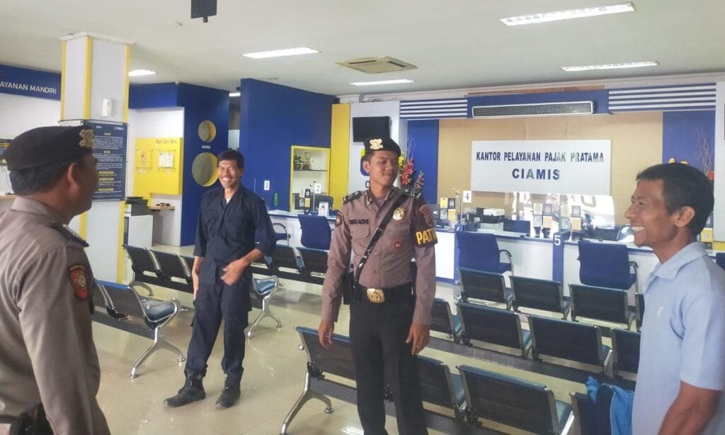 Cipkon di Bahaya Kriminalitas, Sat Samapta Polres Ciamis Patroli Kamtibmas ke Kantor Pajak Ciamis