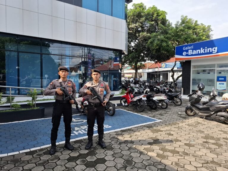 Cegah Tindak Kriminalitas, Sat Samapta Polres Ciamis Bersiaga di Obvit Perbankan BRI Ciamis