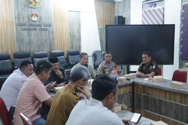 Polres Ciamis Himbau Warga Tetap Kondusif Jelang Pungut dan Hitung Suara Pilkada Serentak