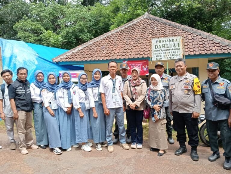 Polsek Sukadana Awasi Proses Pungut dan Hitung Suara Pilkada Serentak di Lima TPS Desa Ciparigi