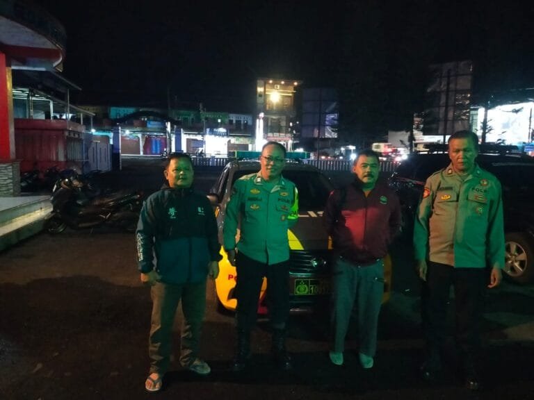 Berantas Premanisme, Polsek Cikoneng Polres Ciamis Intensifkan Patroli Dialogis di Malam Hari