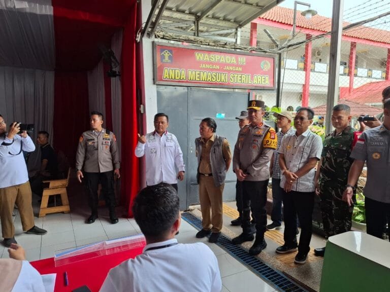 Kapolda Banten Tinjau Pelaksanaan Pilkada di Lapas Kelas 2 Serang