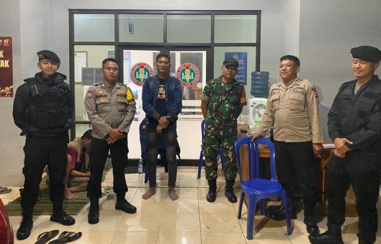 Berikan Rasa Aman di Malam Hari, Polsek Cijeungjing Polres Ciamis Intens Patroli Biru