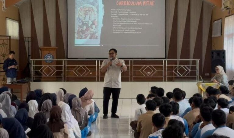 Intoleransi, Radikalisme dan Terorisme, Pembina Yayasan Anshorul Islam Ustad Muhammad Iqbal Beri Wawasan Kebangsaan kepada Pelajar