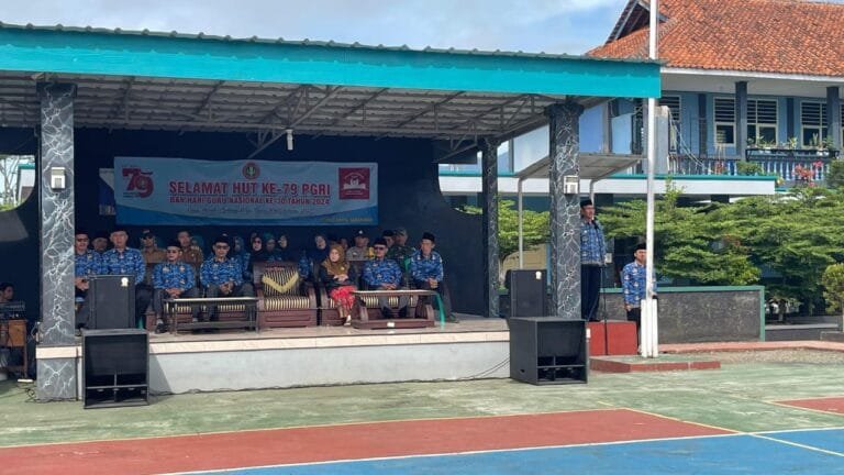 Polsek Ciamis Polres Ciamis Ikuti Upacara Peringatan Hari Korpri Tingkat Kecamatan Sadananya