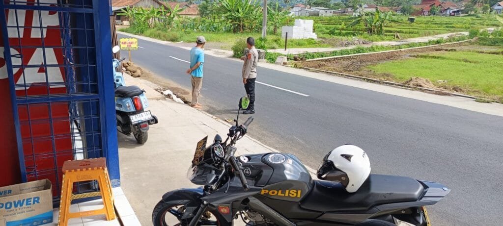 Laka Lantas di Cihaurbeuti, Pemotor Tabrak Pejalan Kaki Saat Menyebrang