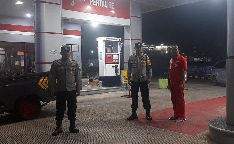 Berikan Rasa Aman di Malam Hari, Polsek Cijeungjing Polres Ciamis Intens Patroli Biru