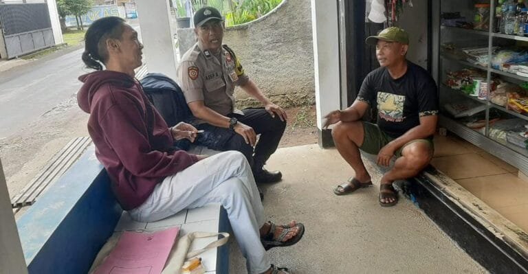 Cooling System, Polsek Cikoneng Polres Ciamis Patroli Kamtibmas Bahaya TPPO ke Warga Gunungrasa