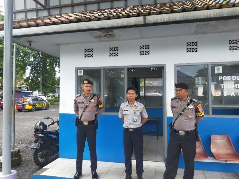 Cipkon di Bahaya Kriminalitas, Sat Samapta Polres Ciamis Patroli Kamtibmas ke Kantor Dishub Ciamis