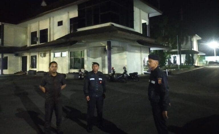 Humanis, Sat Samapta Polres Ciamis Patroli Dialogis Beri Imbauan Kamtibmas di Kantor DPRD