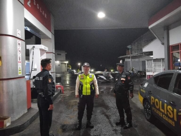 Cegah Tindak Kriminalitas, Sat Samapta Polres Ciamis Beri Himbauan Kamtibmas ke SPBU