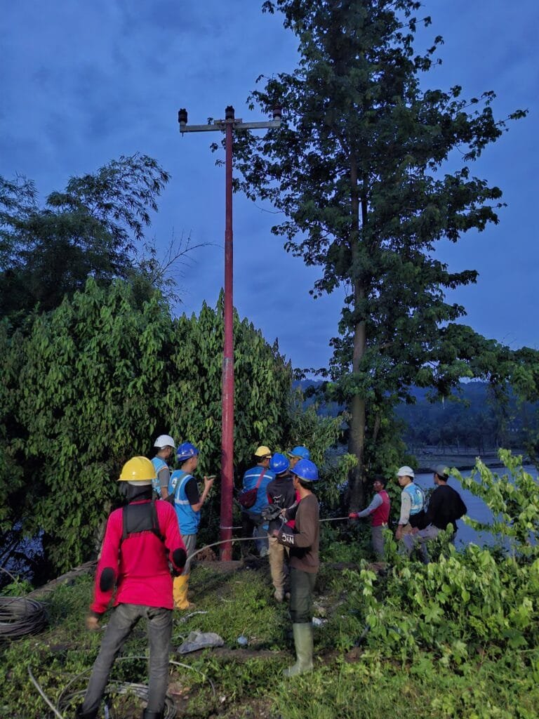 PLN Pulihkan 100% Kelistrikan di Cianjur Pasca Bencana Tanah Longsor dan Banjir