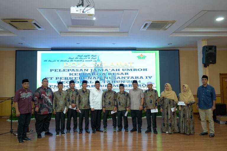 Apresiasi Kinerja Karyawan, PTPN IV Regional I Berangkatkan Peserta Umroh ke Tanah Suci