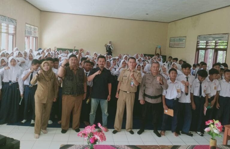 Cegah Bulying di Dunia Pendidikan, Polsek Panumbangan Binluh di SMPN 3 Panumbangan