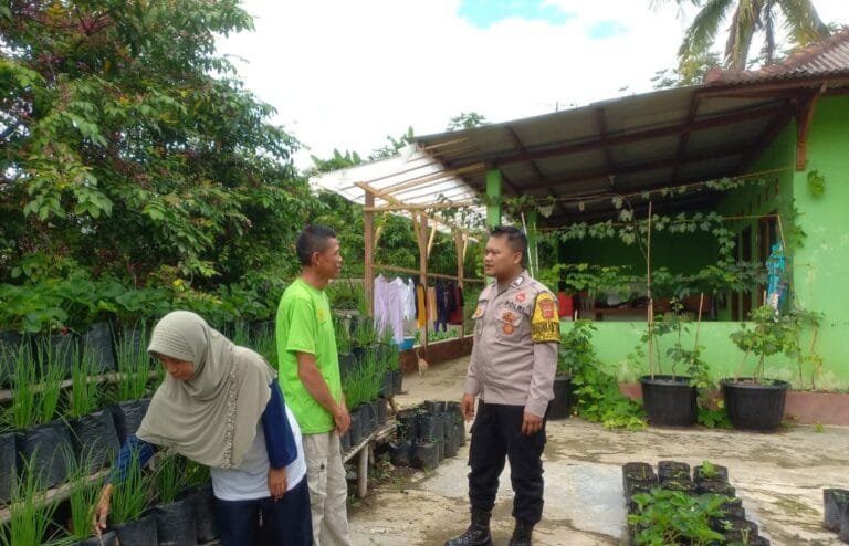 Polsek Banyuresmi Dampingi Kelompok Tani Untuk Dukung Ketahanan Pangan Nasional