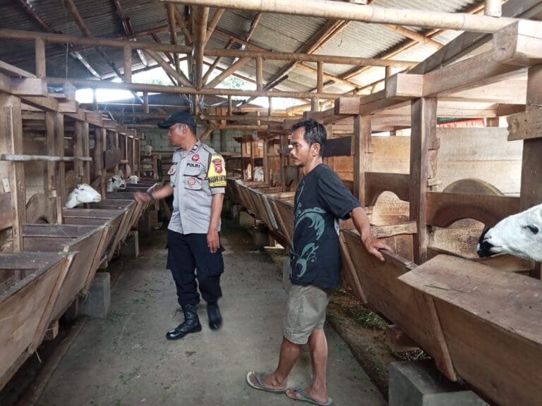 Dukung Program Asta Cita Presiden RI, Polsek Cikoneng Ajak Warga Desakaler Buat Lahan Produktif