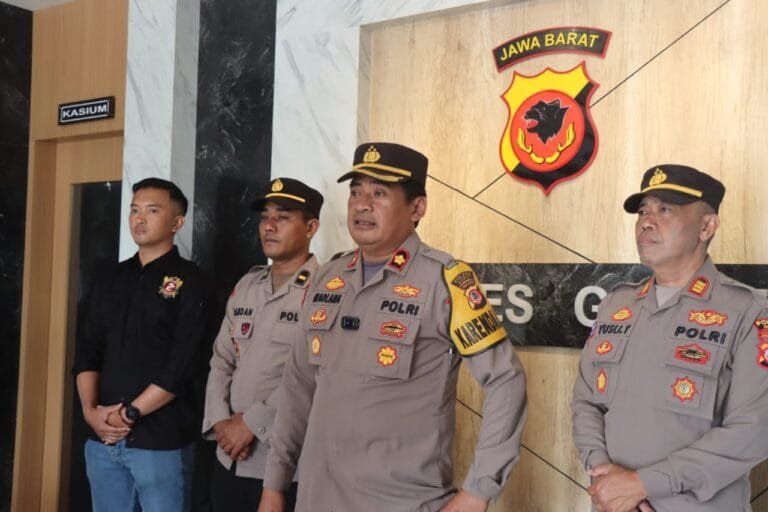Antisipasi Bencana Alam Dalam Ops Lilin 2024, Polres Garut Siagakan Alat Berat