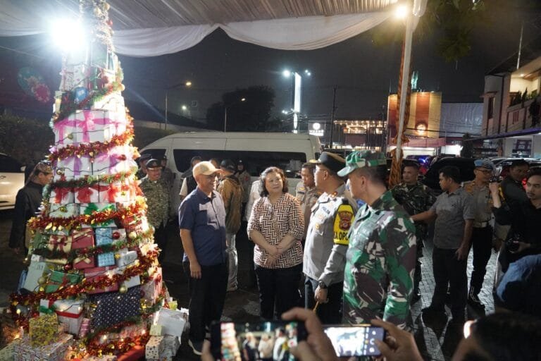Monitoring Malam Ibadah Misa Natal Dandim 0612/Tasikmalaya Bersama Forkopimda Kota Tasikmalaya Sambangi Gereja