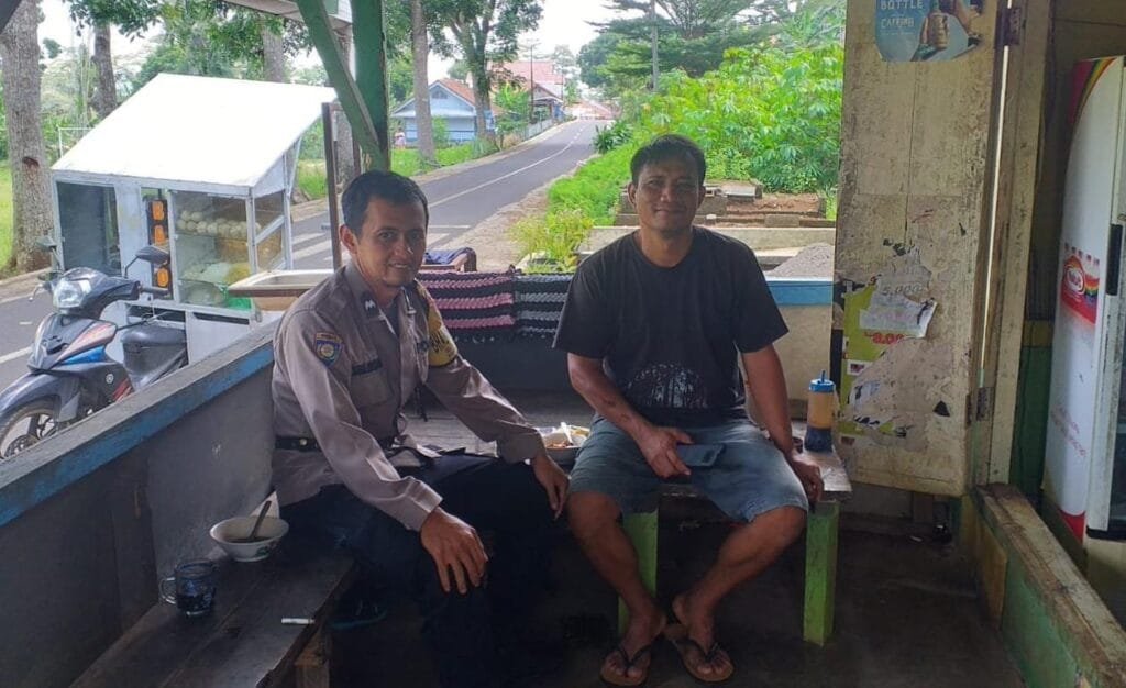 Cooling System, Polsek Cipaku Polres Ciamis Koorkom Jaga HanPangan ke Warga Selamanik