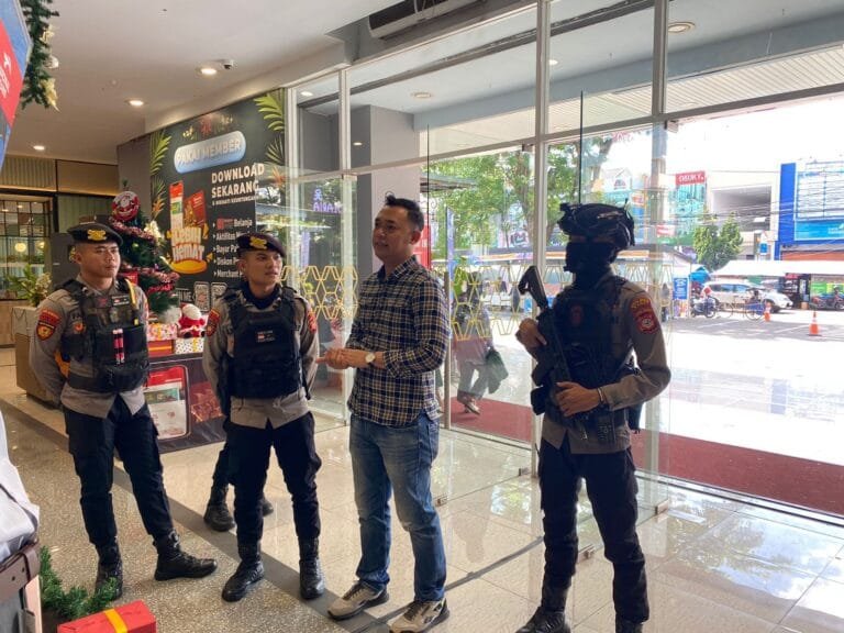 Polres Garut Laksanakan Patroli Ke Pusat Perbelanjaan