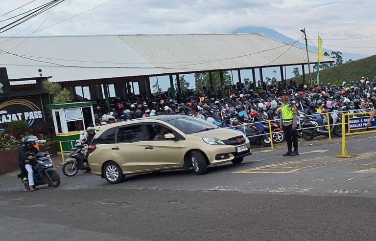 Ribuan Wisatawan Kunjungi Darajat, Polres Garut Tingkatkan Pengamanan