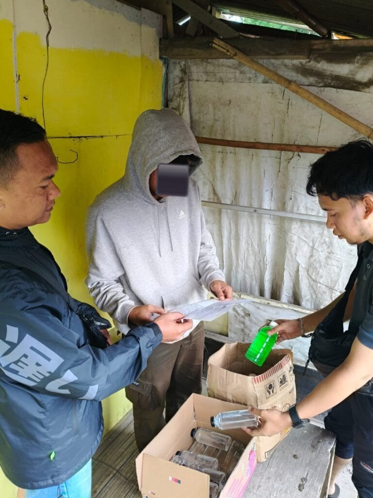 Satresnarkoba Polres Tasikmalaya Kota Amankan Puluhan Botol Miras Jelang Malam Tahun Baru 2024