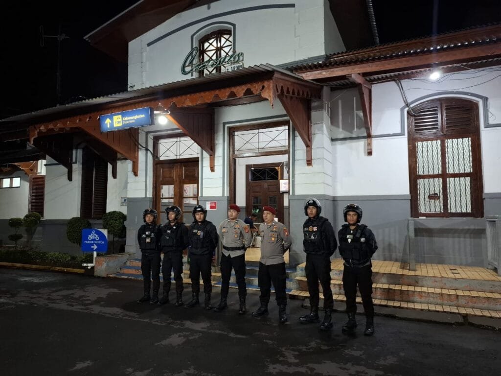 Satgas Preventif Ops Lilin Lodaya 2024 Polres Ciamis Datangi Pos Pelayanan Stasiun KA Ciamis