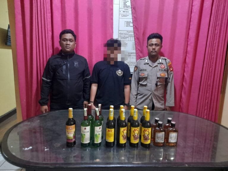 Jaga Kondusifitas Polsek Malangbong Gelar Operasi Minuman Keras Dalka Ops Lilin Lodaya 2024