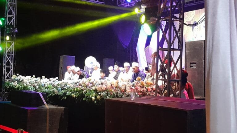 Bersholawat Jadi Cara Masyarakat Cintaratu Sambut Tahun Baru 2025, Polisi: Kami Apresiasi